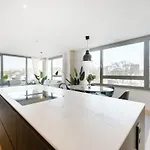 Luxury With Views In Haute Apartment *