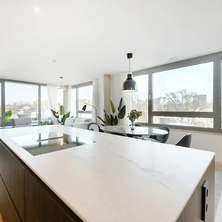 Luxury With Views In Haute Appartement *