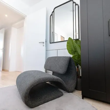 Luxury With Views In Haute アパート